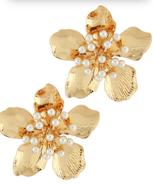 Textured & Bold Flower w/Pearl Earrings